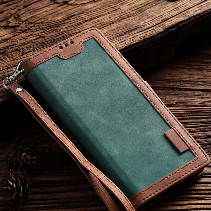 seraCase Luxury Leather Magnetic Flip Case for iPhone 15 Pro Max / Dark Green