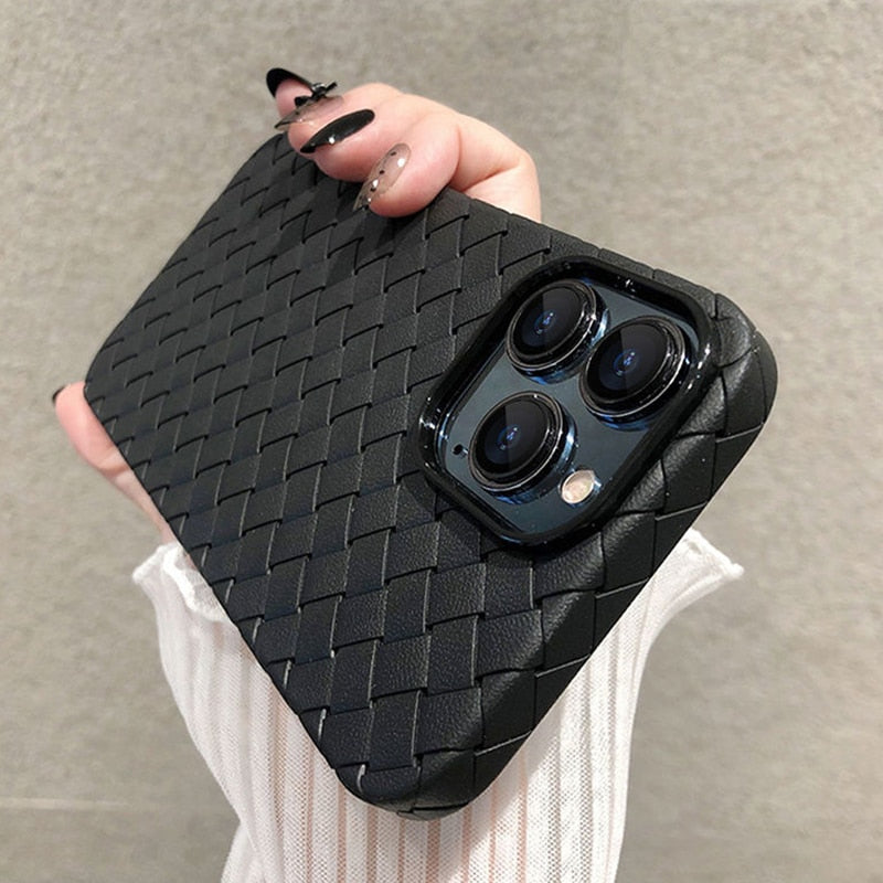 seraCase Breathable Weave Textured iPhone Case for iPhone 14 Pro Max / Black